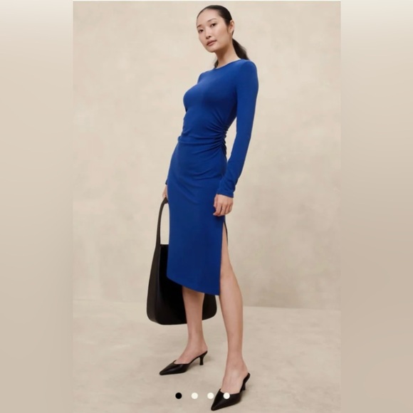Banana Republic Dresses & Skirts - Banana Republic NWT Blue Midi Dress with Slit and Ruched Waist